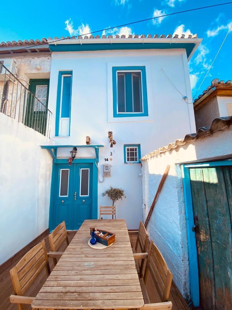 Malta House In Galaxidi Βίλα Εξωτερικό φωτογραφία